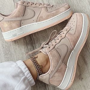 Nike Air Force 1 Sneakers